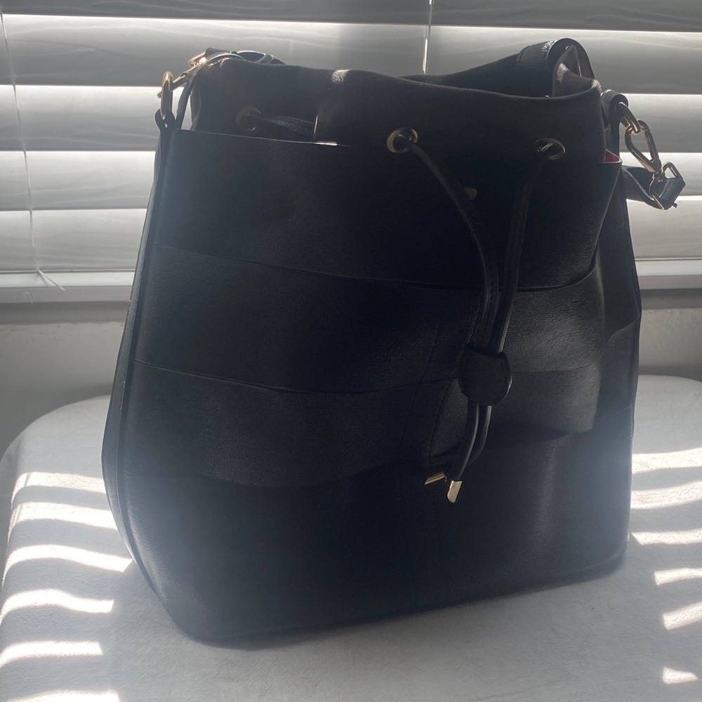 Elegant Black Women's Bag